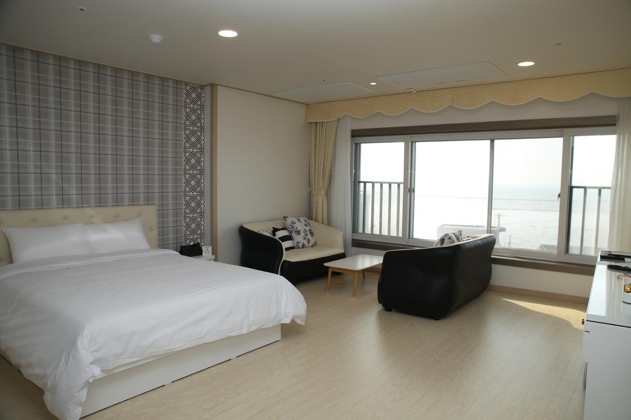 Daebudo Tourist Hotel Ансан Экстерьер фото